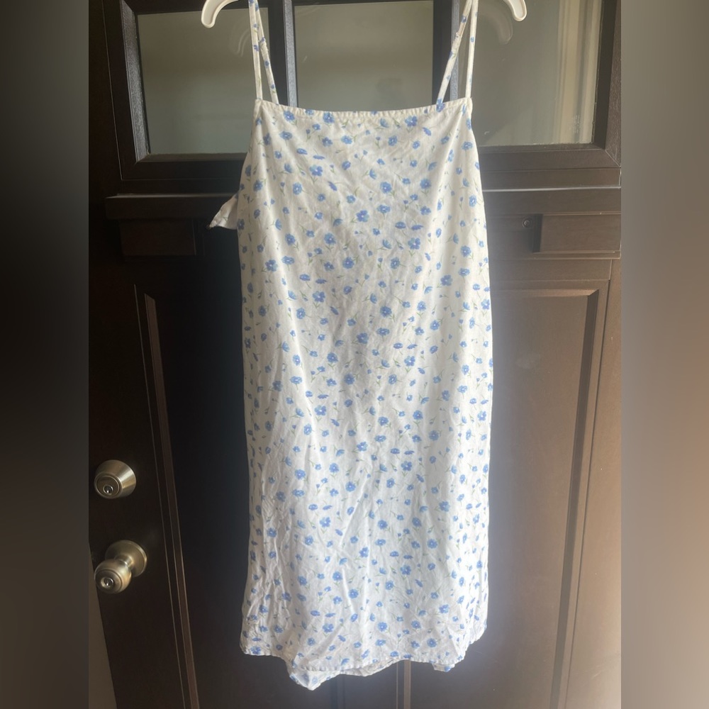 white/ blue flowers dress